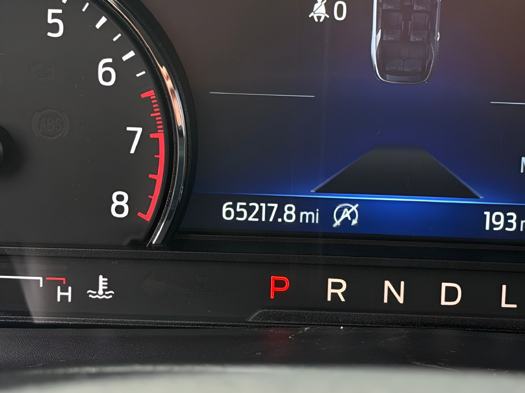 Used 2023 Ford Explorer XLT RWD image 19