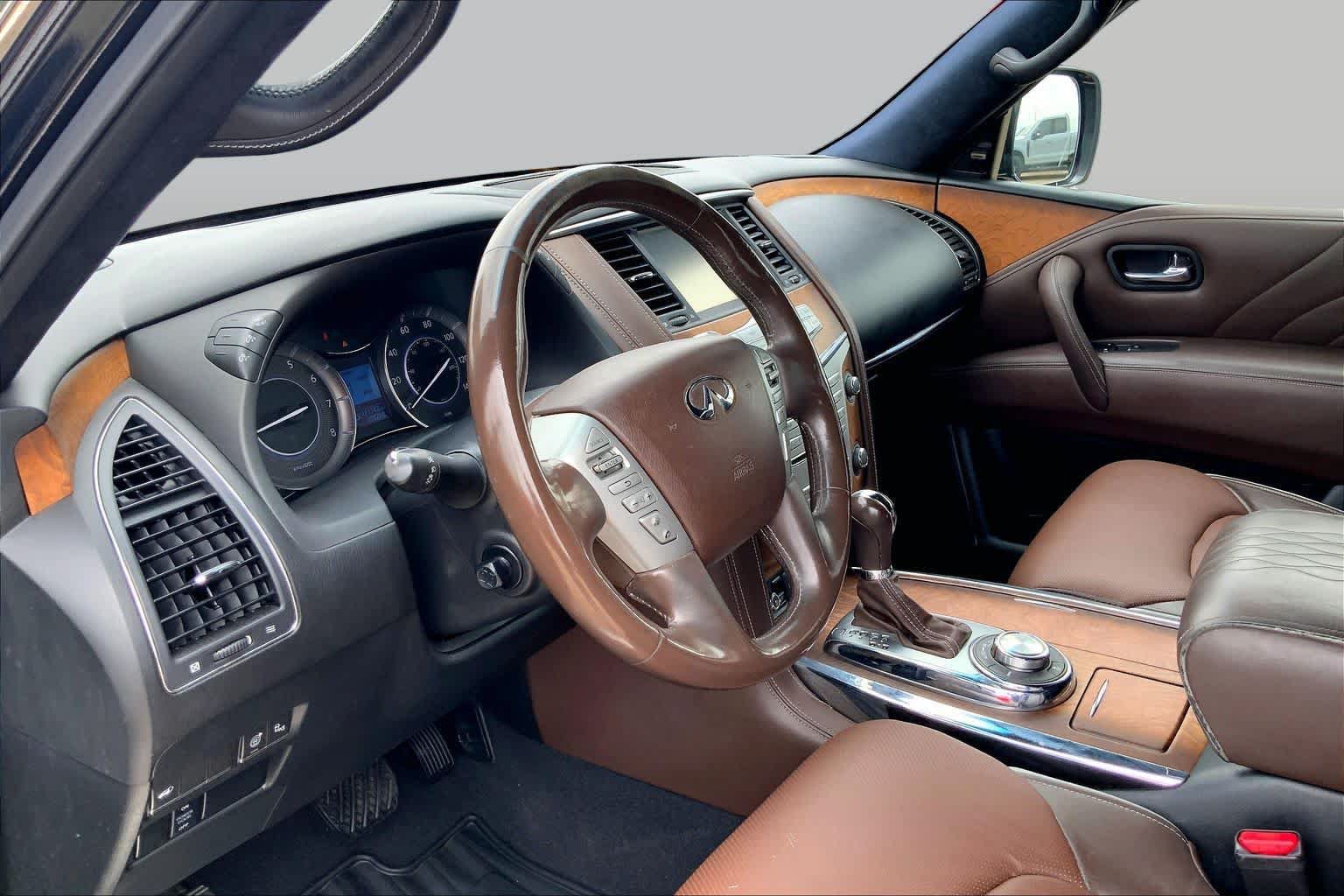 Used 2015 INFINITI QX80 4WD w/ Limited Package image 18