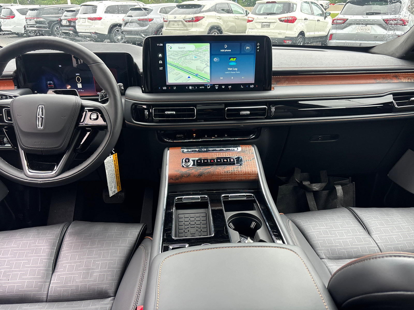 New 2026 Lincoln Aviator Black Label w/ Dynamic Handling Package AWD/4WD image 29