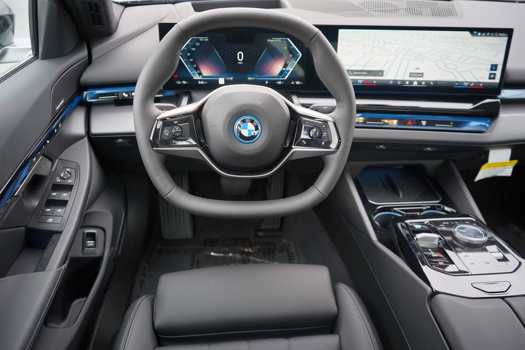 Used 2025 BMW i5 xDrive40 w/ M Sport Package image 16