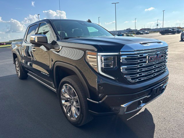 Used 2023 GMC Sierra 1500 Denali w/ Denali Reserve Package AWD/4WD image 6