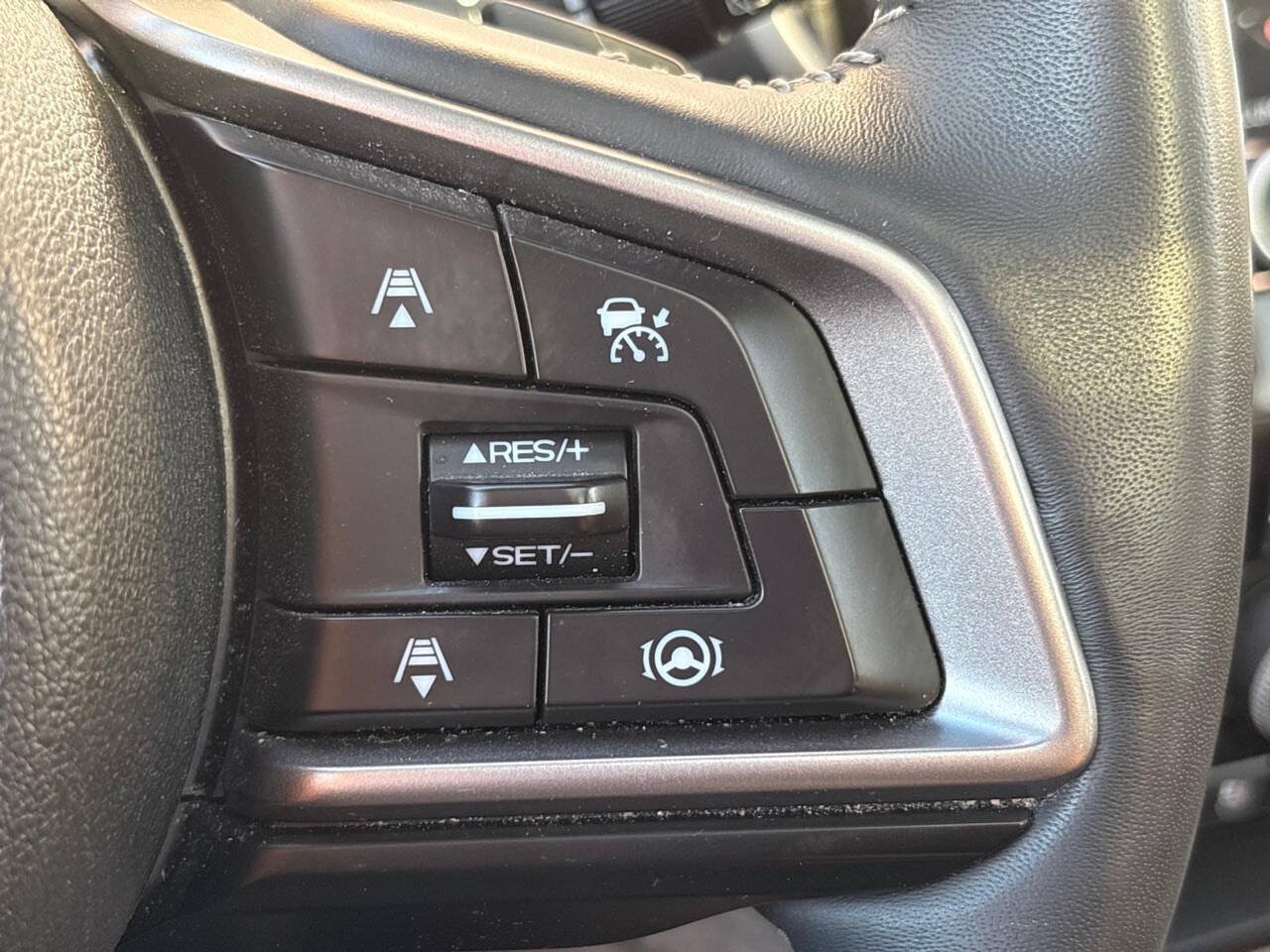 Used 2022 Subaru Ascent Touring AWD/4WD image 27