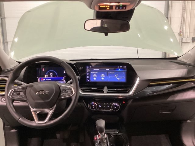Used 2024 Chevrolet Trax ACTIV w/ Sunroof Package FWD image 26