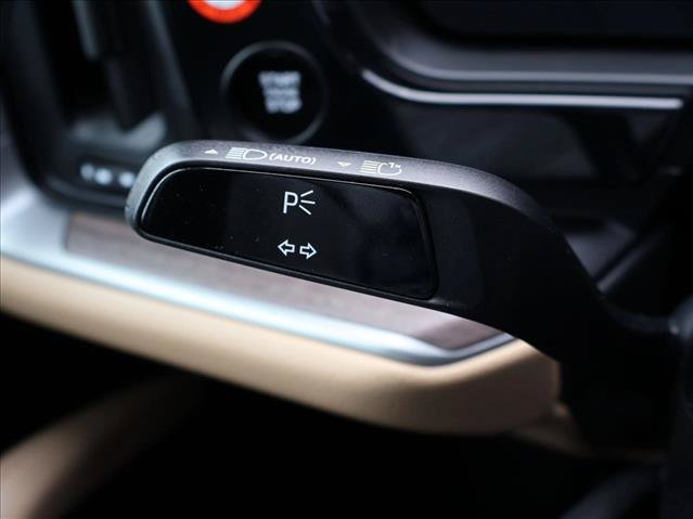 Used 2025 Porsche Cayenne AWD/4WD image 14