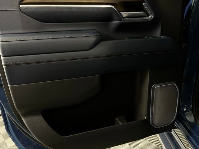 Used 2024 Chevrolet Silverado 3500 High Country w/ Technology Package image 30