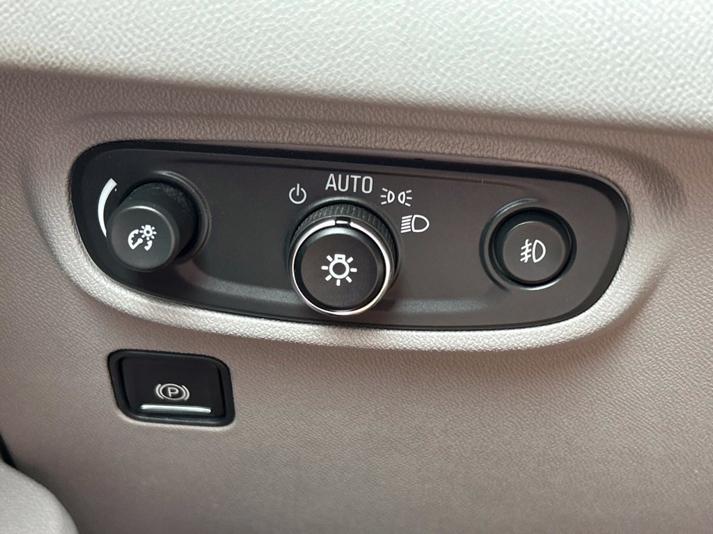 Used 2021 GMC Terrain SLT w/ Infotainment Package II FWD image 32