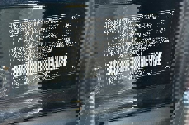 Used 2025 Toyota RAV4 XLE image 36