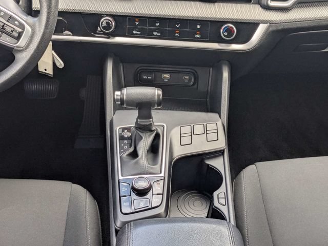 Used 2023 Kia Sportage LX FWD image 18