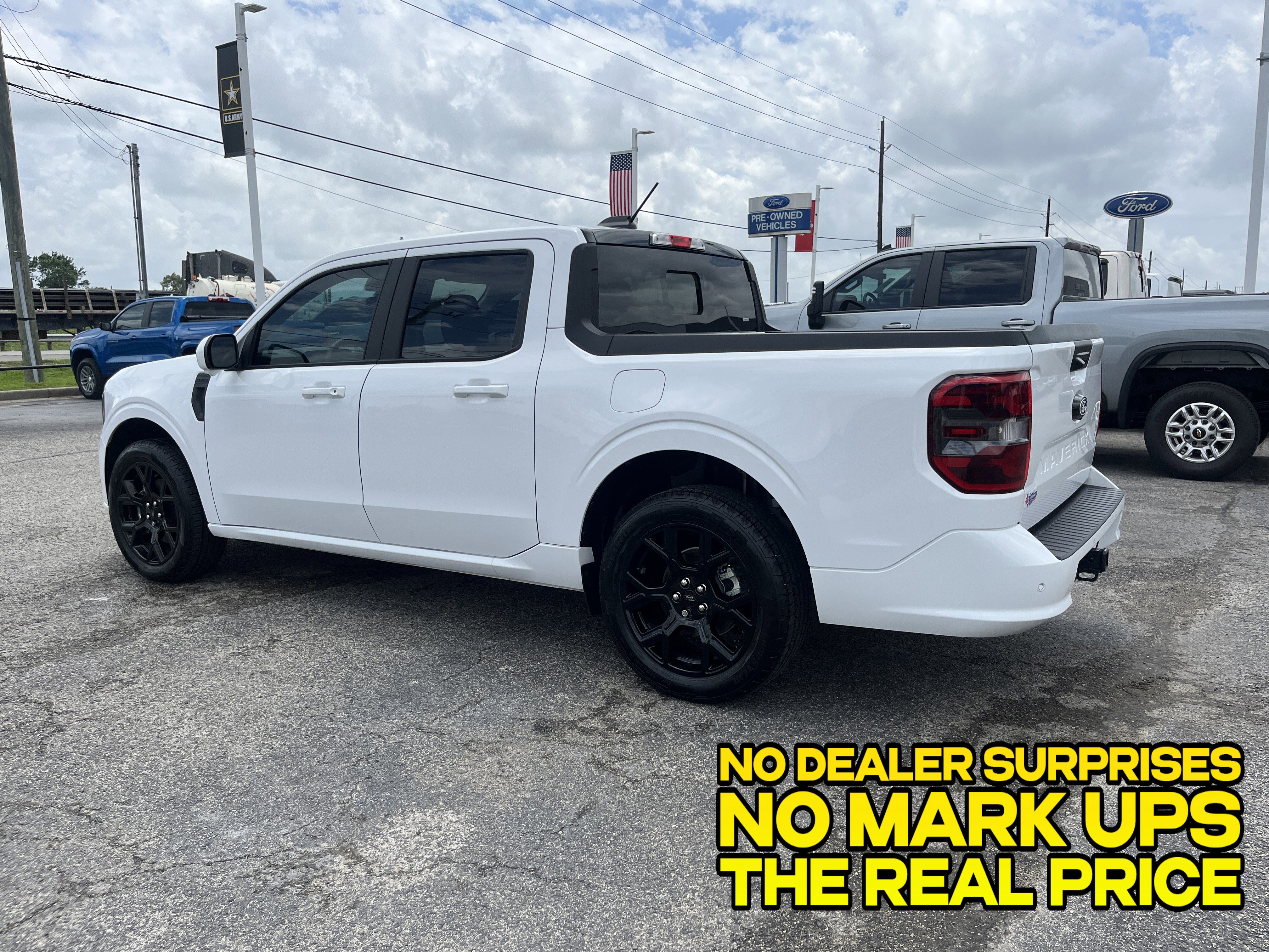 Used 2025 Ford Maverick Lobo AWD/4WD image 7