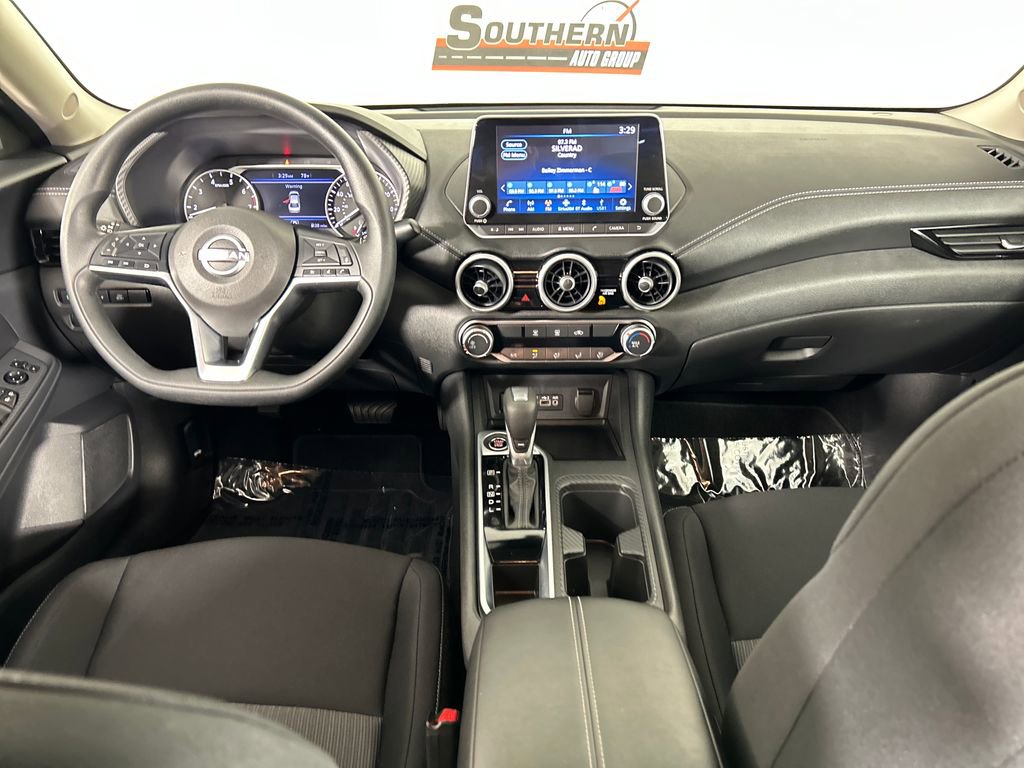 Used 2025 Nissan Sentra SV FWD image 17