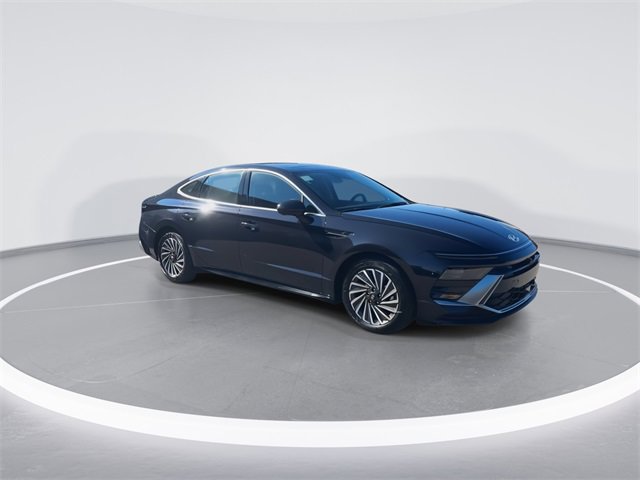 Used 2025 Hyundai Sonata Limited image 2