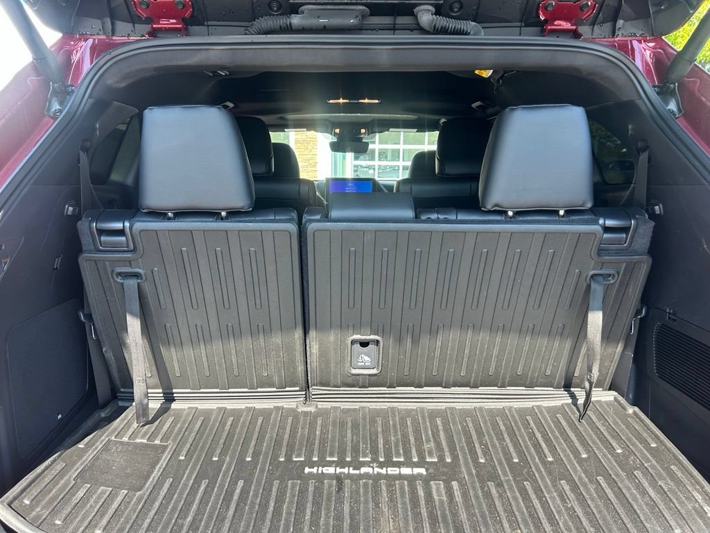 Used 2024 Toyota Highlander XSE AWD/4WD image 19