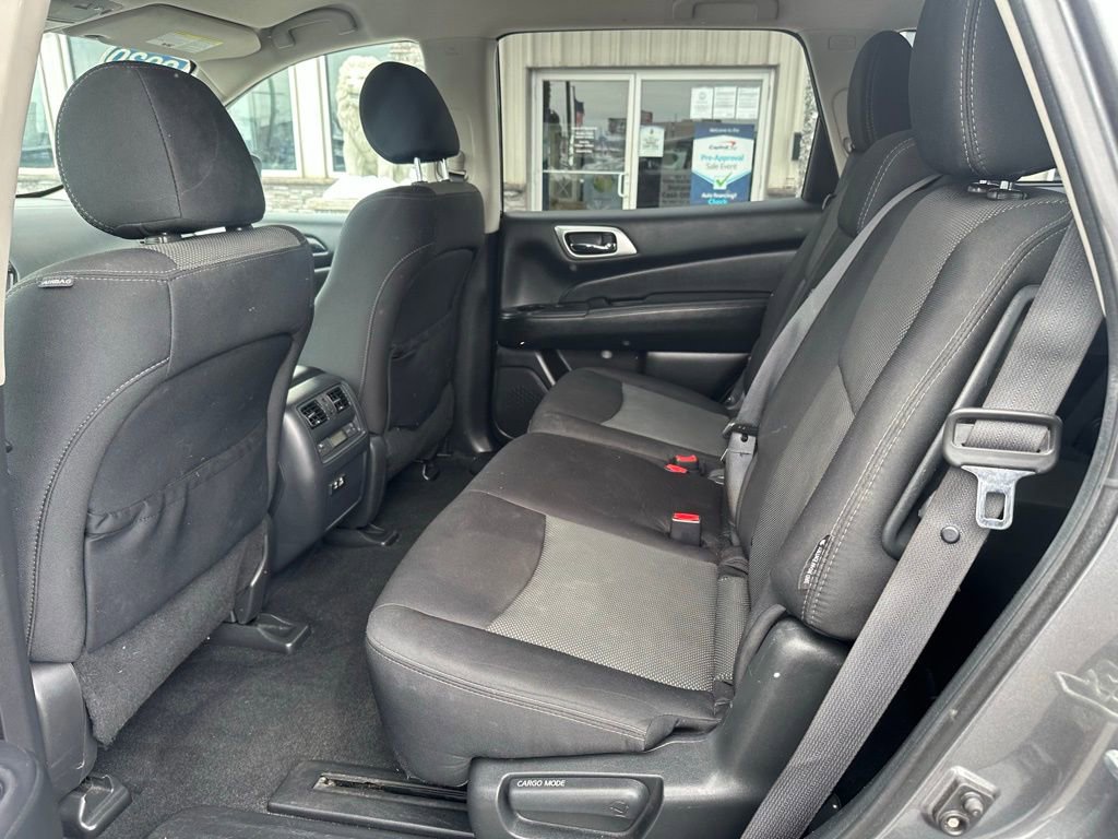 Used 2020 Nissan Pathfinder SV FWD image 18