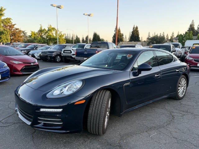 Used 2014 Porsche Panamera 4 AWD/4WD image 4