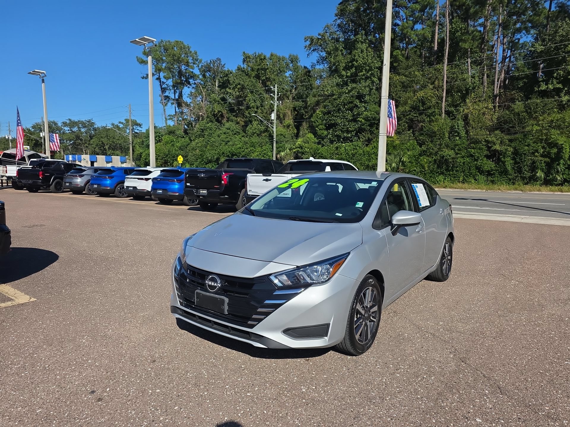 Used 2024 Nissan Versa SV FWD image 12