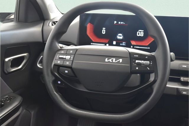 Used 2025 Kia K4 image 24