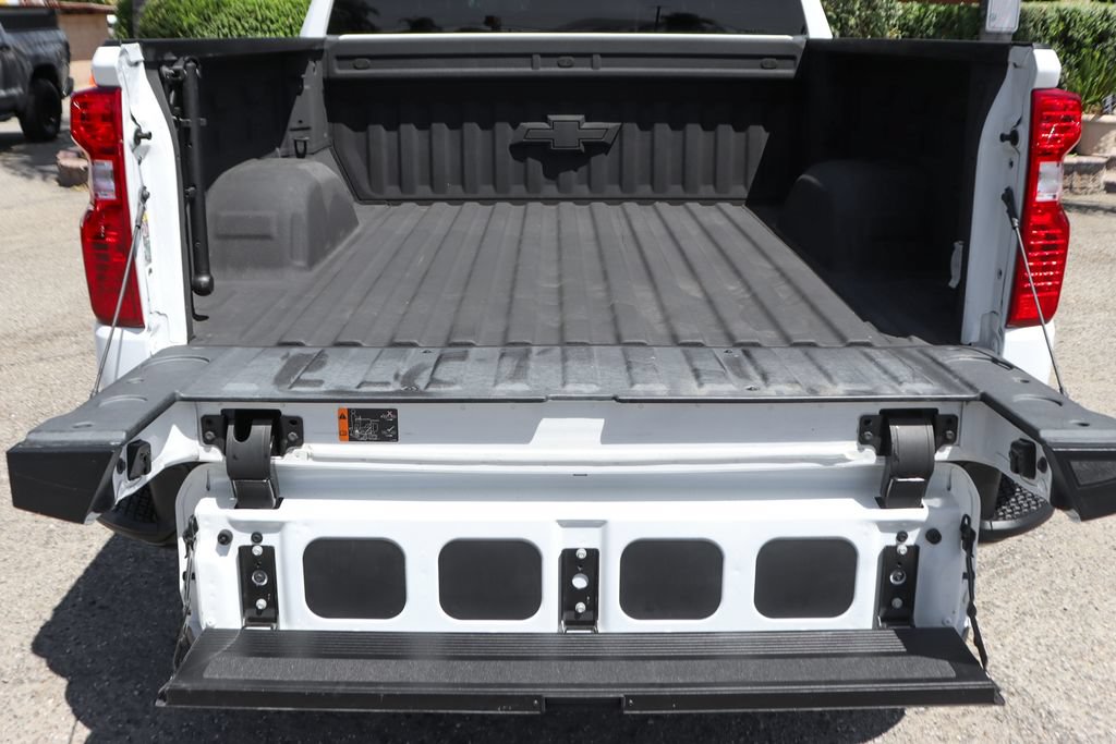 Used 2024 Chevrolet Silverado 1500 Custom Trail Boss w/ Turbomax Blackout Package AWD/4WD image 8