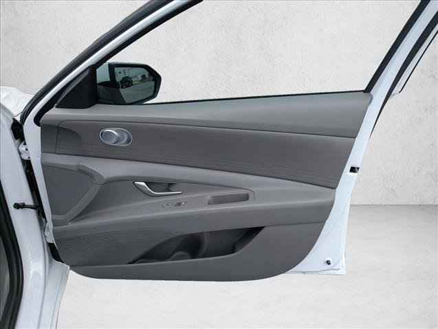Certified 2026 Hyundai Elantra SE w/ Cargo Package FWD image 25