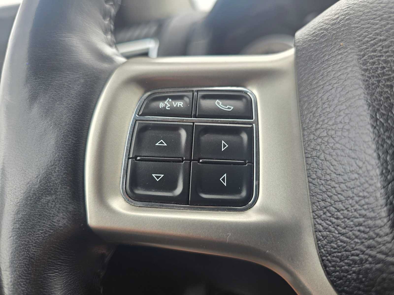 Used 2018 RAM 2500 Laramie AWD/4WD image 32