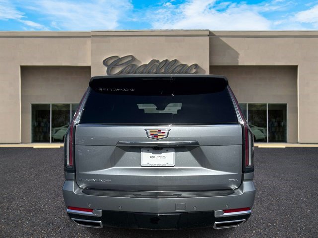 Certified 2026 Cadillac Escalade Platinum Luxury AWD/4WD image 4