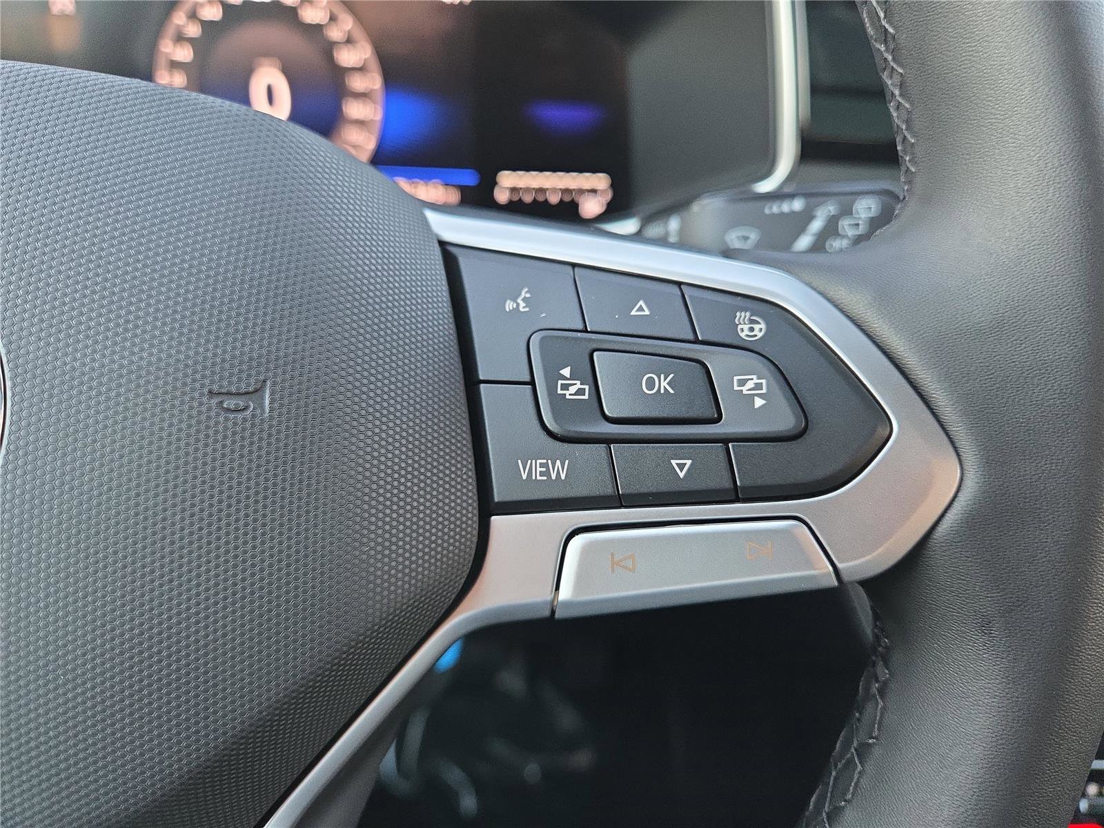 New 2026 Volkswagen Taos SE image 16