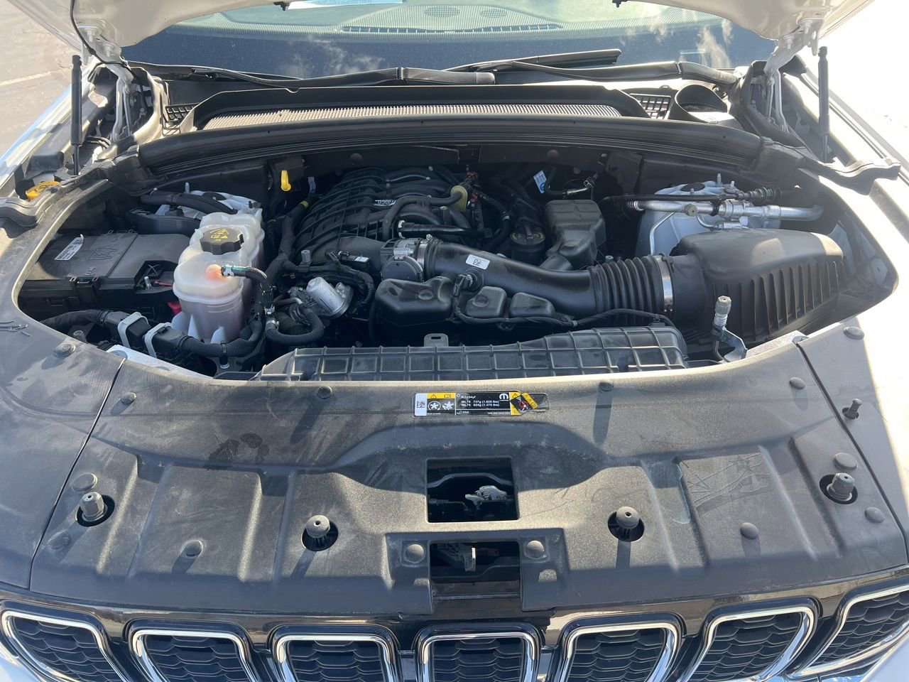 Used 2023 Jeep Grand Cherokee Limited image 13