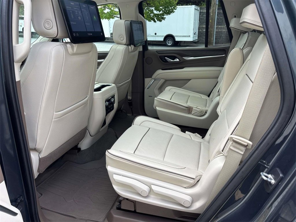 Used 2021 GMC Yukon Denali w/ Denali Ultimate Package image 10