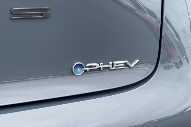 Certified 2026 Toyota Prius Plug-In Hybrid FWD image 32