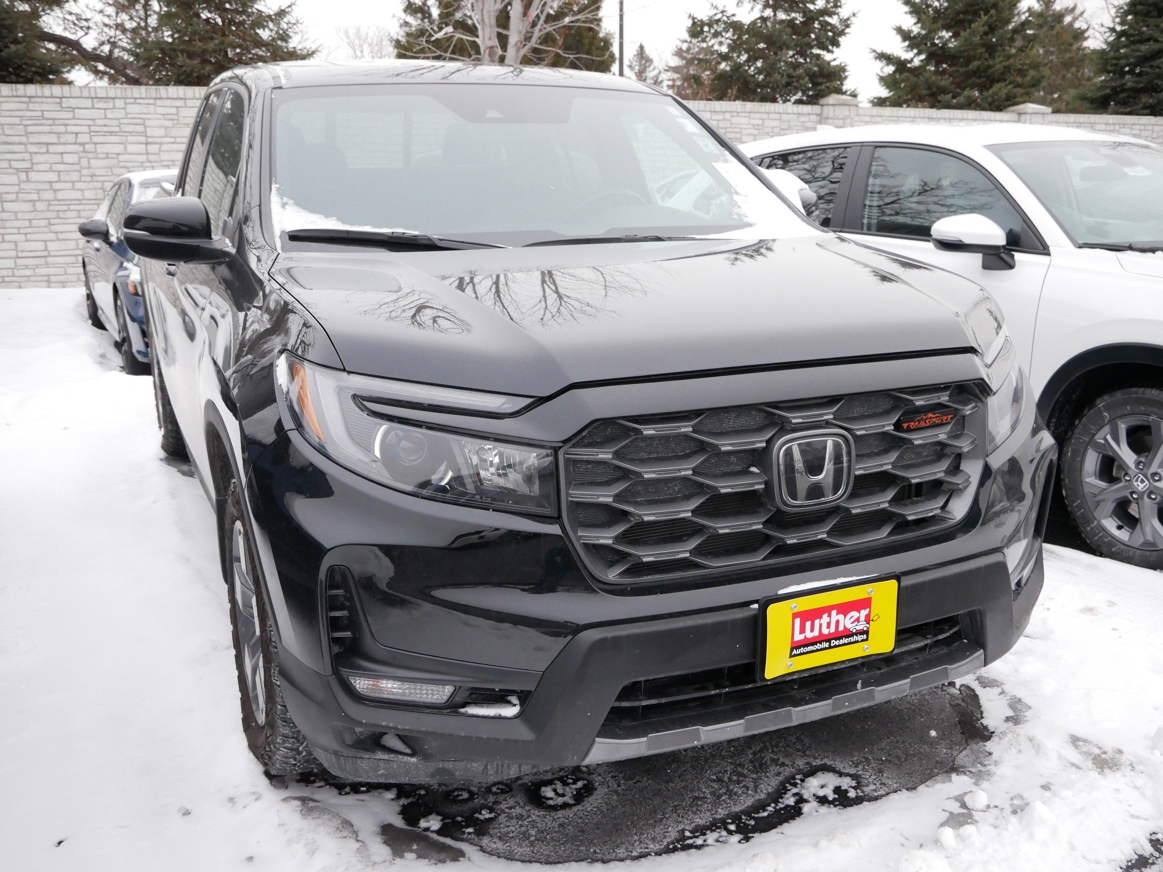 Used 2025 Honda Ridgeline TrailSport image 3