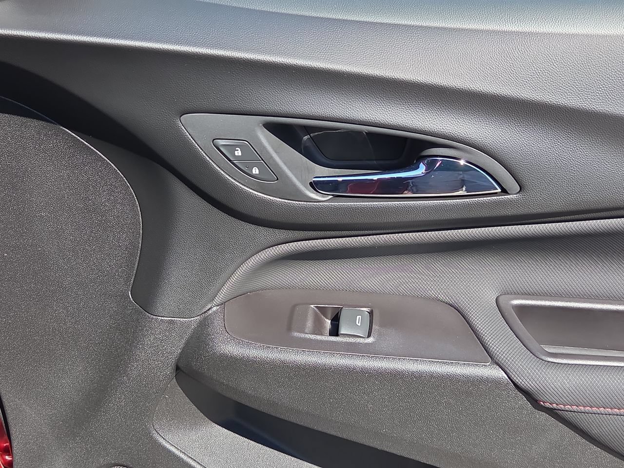 Used 2022 Chevrolet Equinox RS w/ Infotainment Package FWD image 20