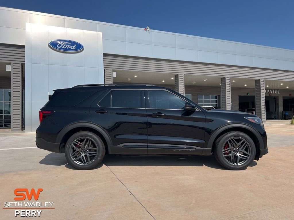New 2025 Ford Explorer ST image 8