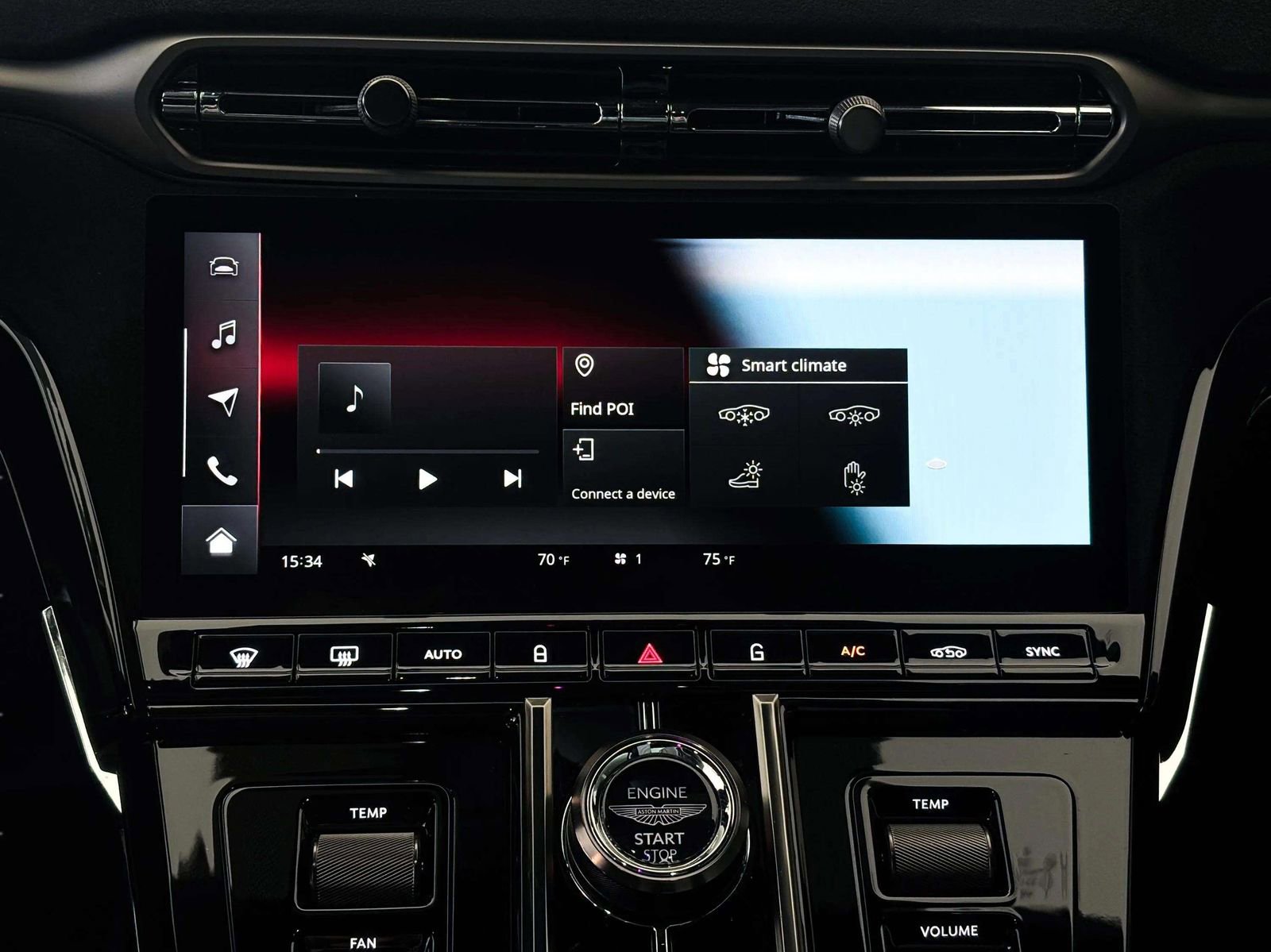 Used 2025 Aston Martin V8 Vantage Coupe image 22