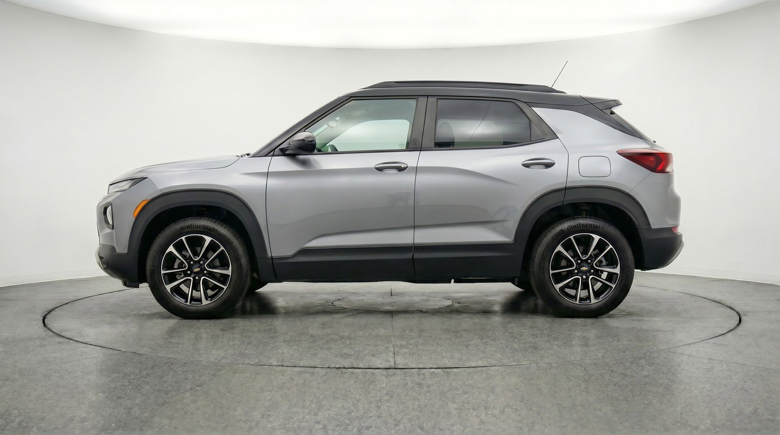 Used 2025 Chevrolet TrailBlazer LT FWD image 5