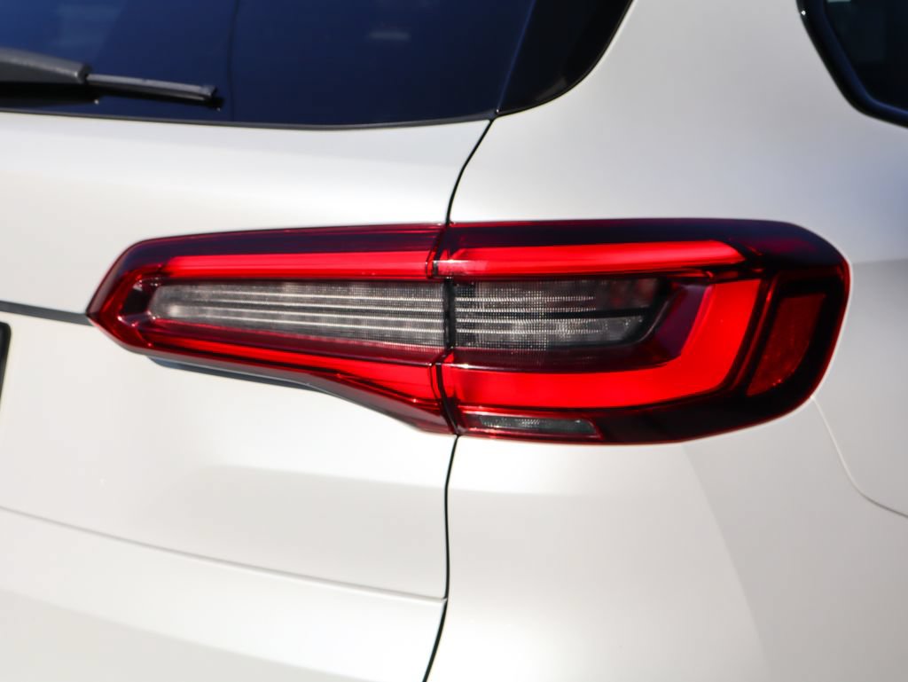 Used 2020 BMW X5 M50i w/ Executive Package AWD/4WD image 17