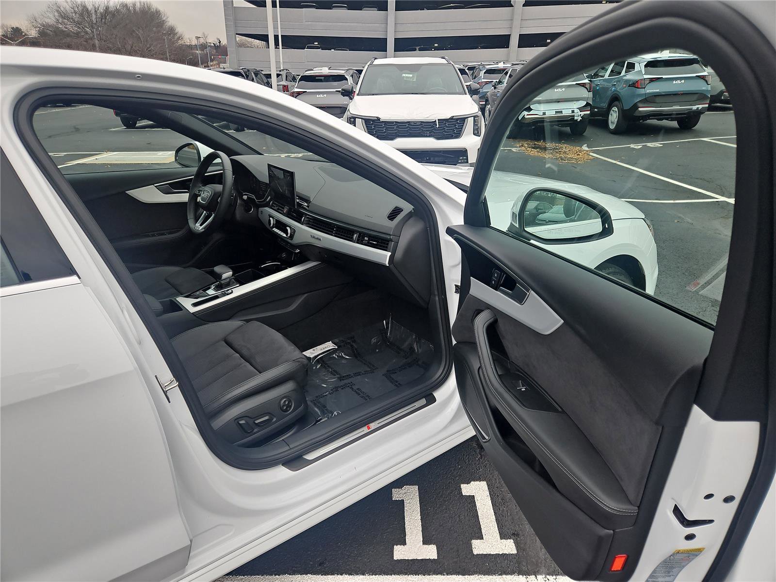 Used 2024 Audi A4 2.0T Premium Plus w/ Premium Plus Package image 27