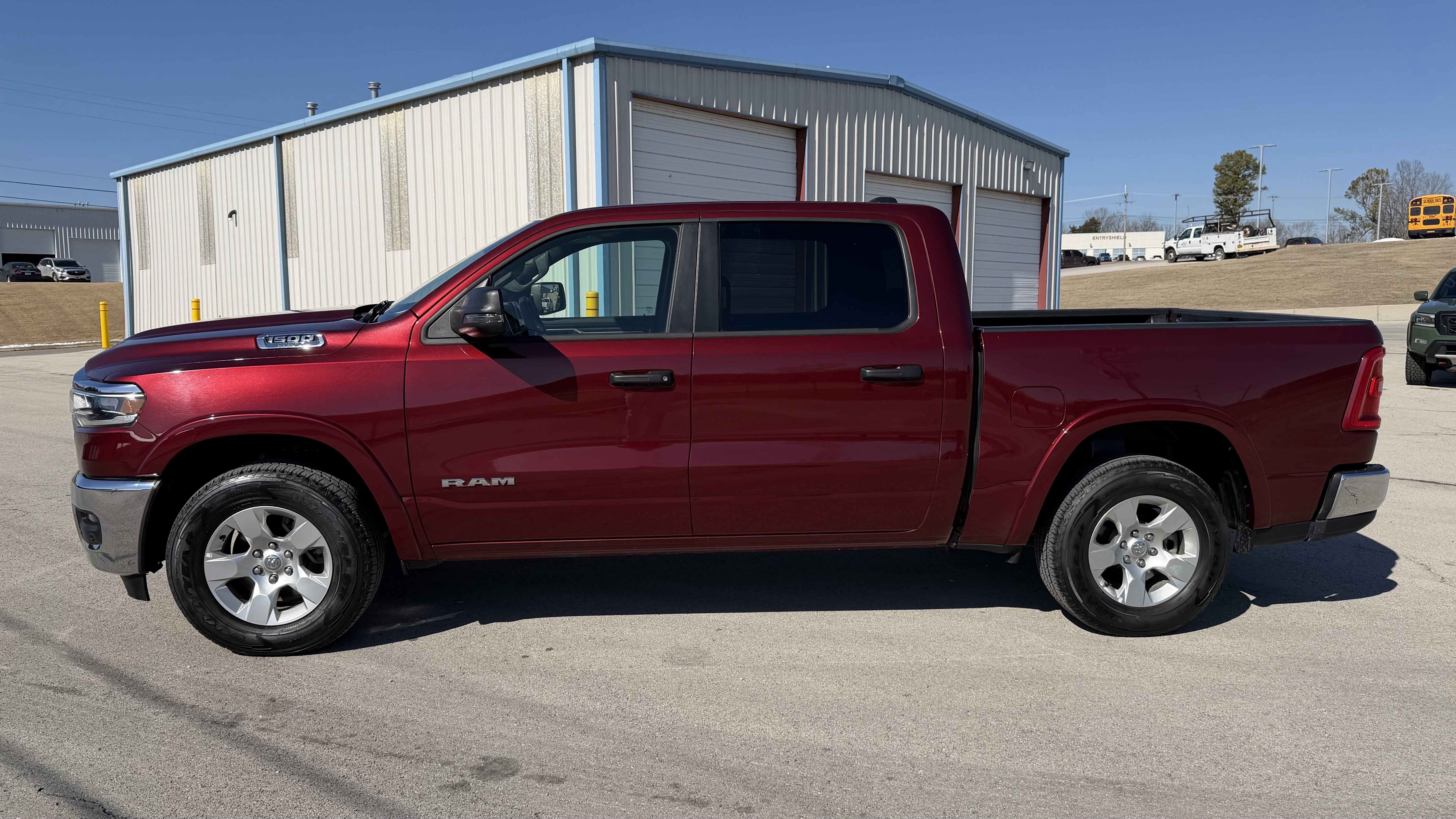 Used 2025 RAM 1500 Big Horn AWD/4WD image 4