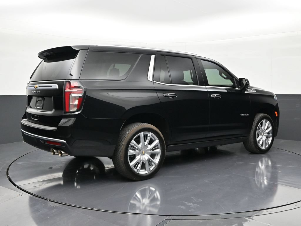 Used 2024 Chevrolet Tahoe High Country w/ Premium Package AWD/4WD image 5