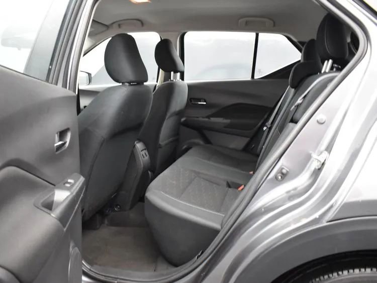 Used 2024 Nissan Kicks SV FWD image 15
