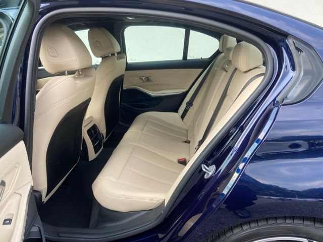 Used 2026 BMW 330i xDrive Sedan w/ M Sport Package AWD/4WD image 11
