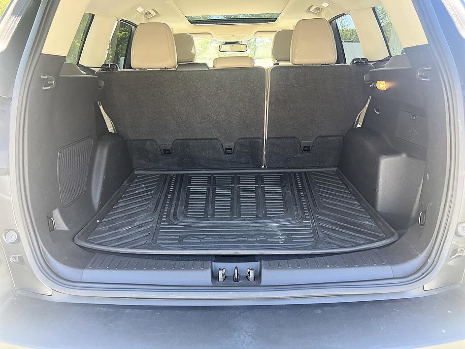 Used 2019 Ford Escape Titanium AWD/4WD image 24