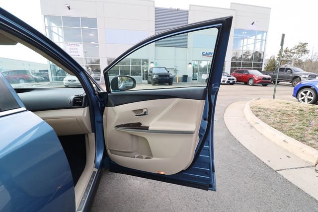 Used 2010 Toyota Venza AWD image 39