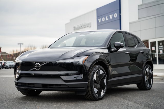New 2026 Volvo EX30 Plus image 3