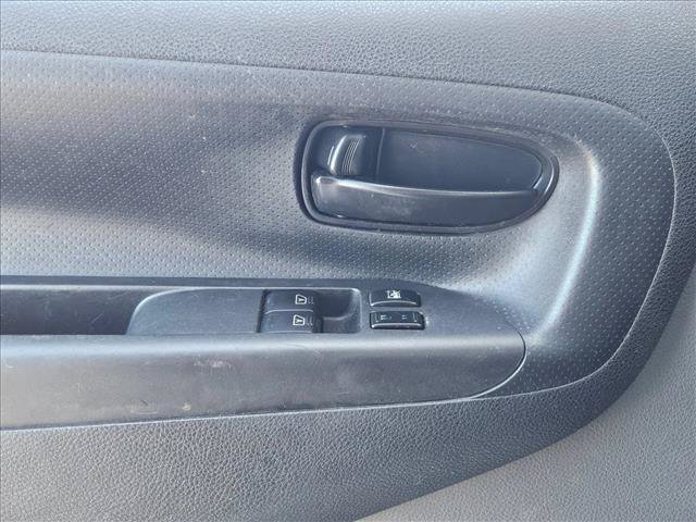 Used 2018 Nissan NV200 S FWD image 8