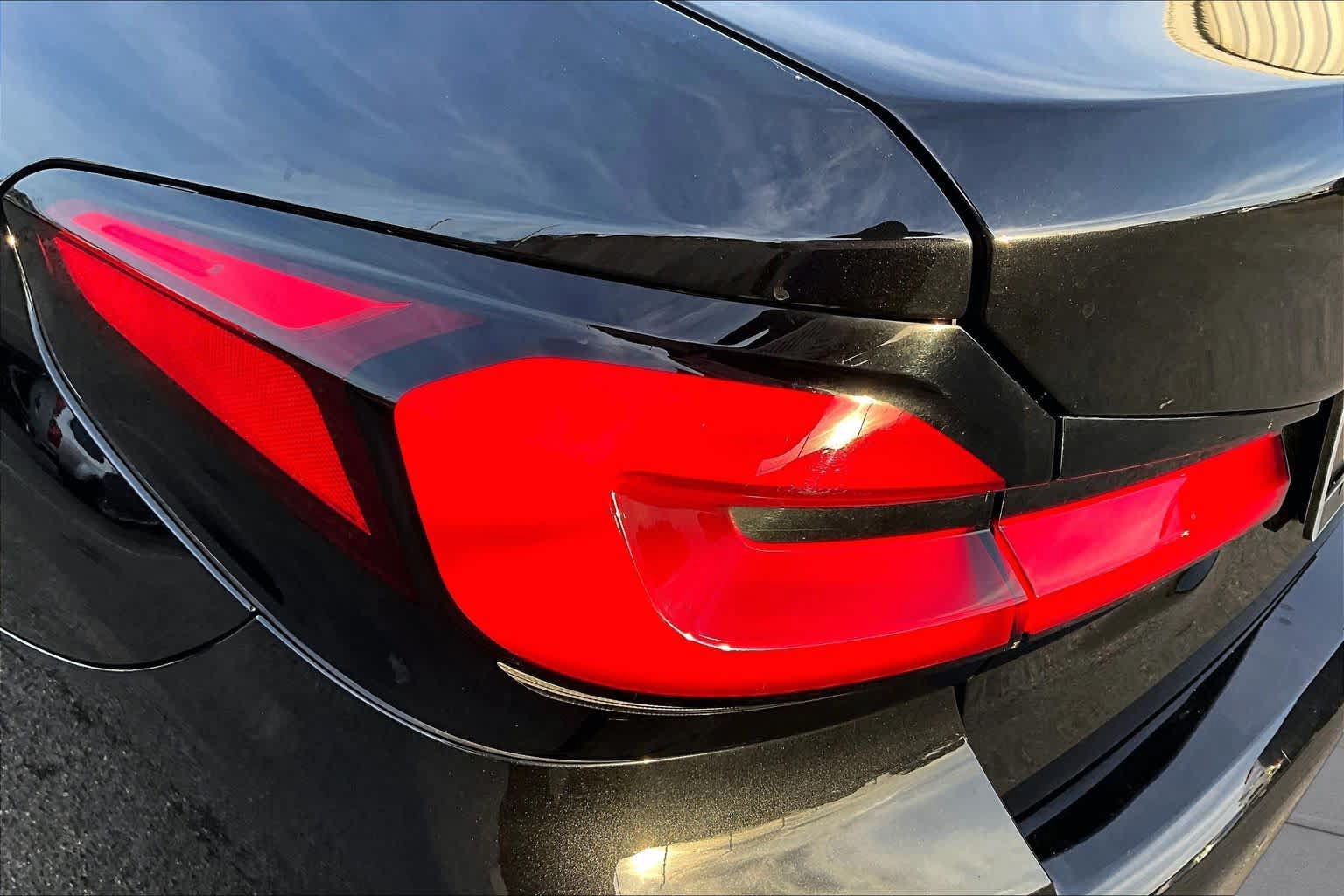 Used 2022 BMW 540i w/ M Sport Package RWD image 27