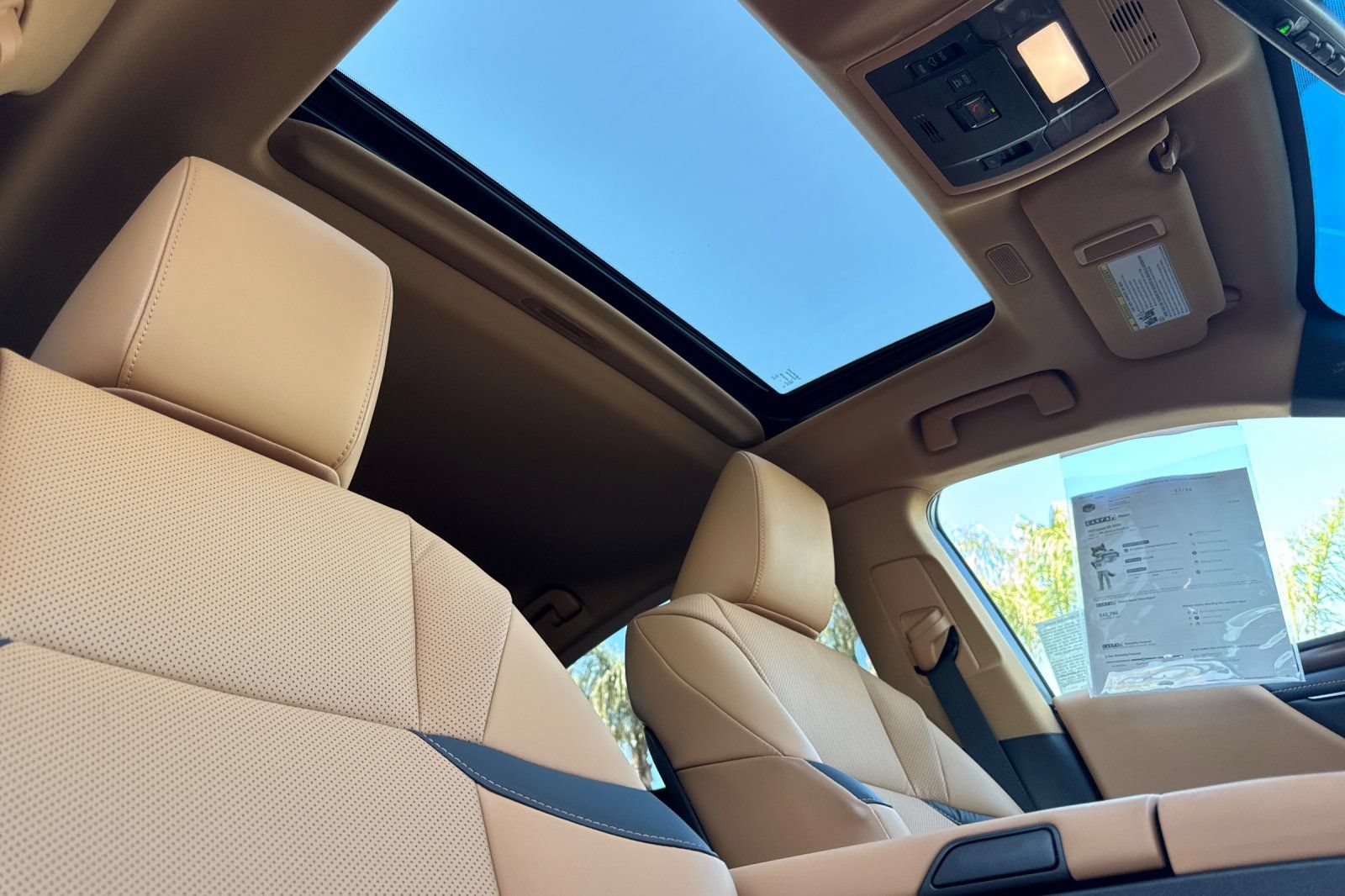 Certified 2025 Lexus ES 300h w/ Premium Package FWD image 19