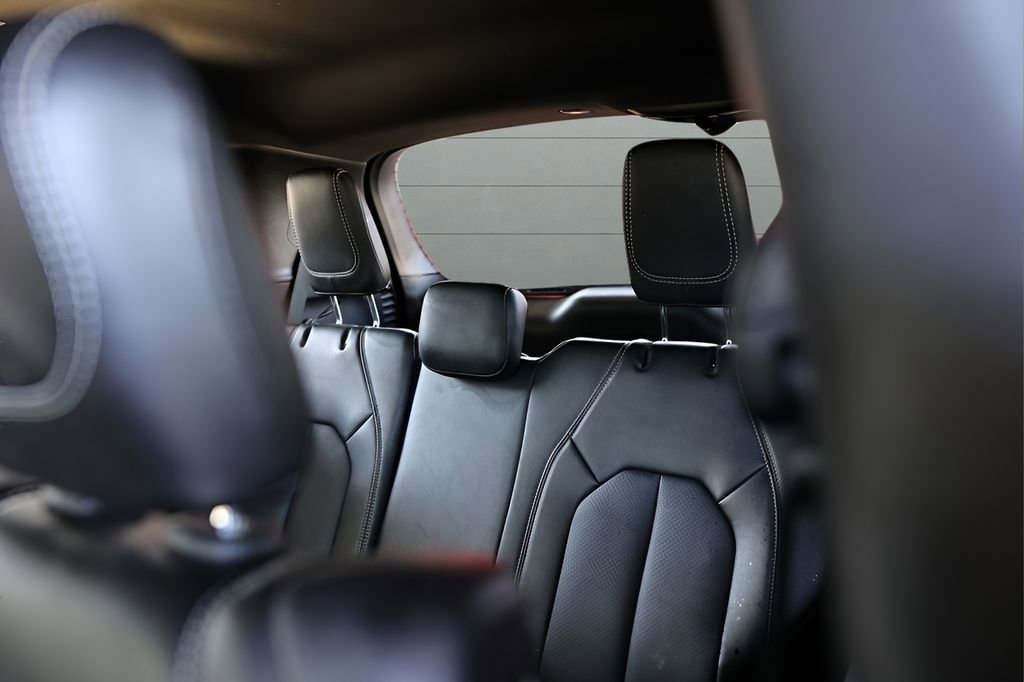Used 2025 Chrysler Pacifica Select image 58