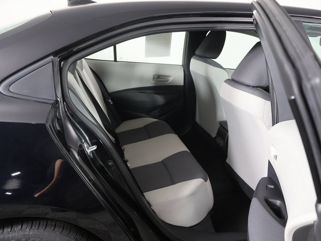 Used 2025 Toyota Corolla LE FWD image 28