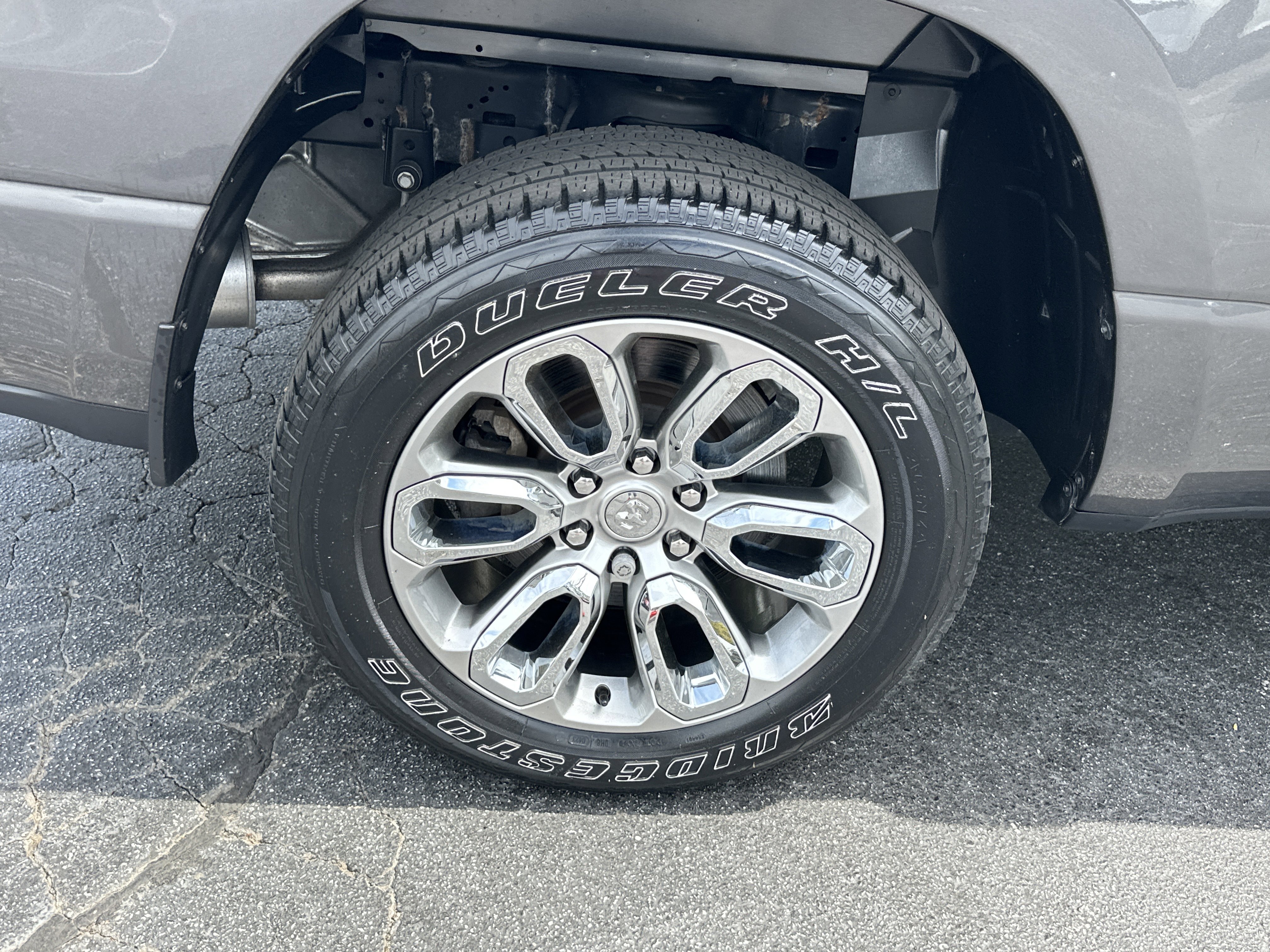 Used 2023 RAM 1500 Laramie AWD/4WD image 21