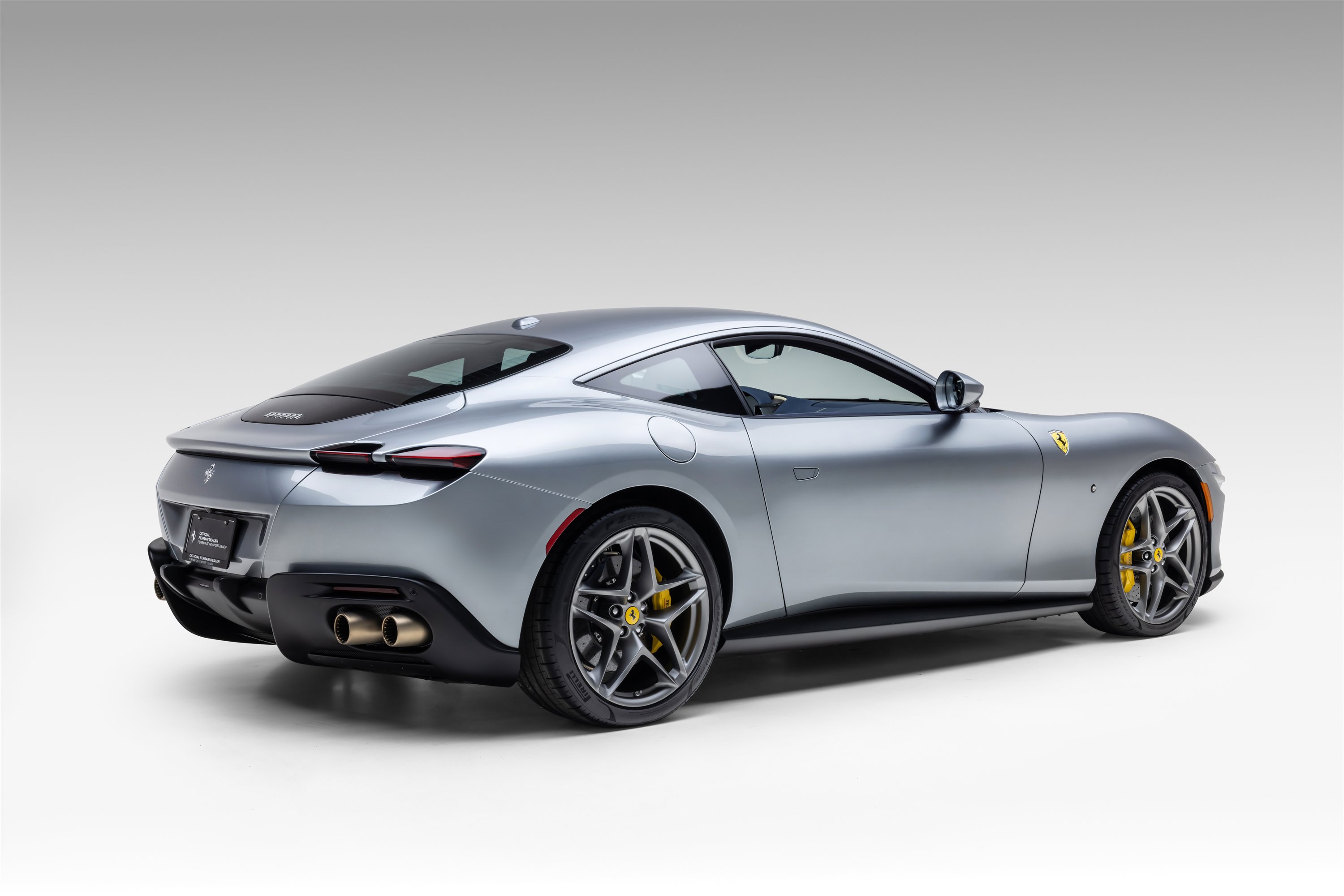 Used 2023 Ferrari Roma RWD image 13