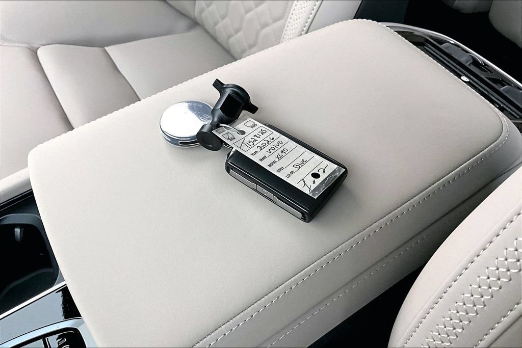 New 2026 Volvo XC90 B5 Plus AWD/4WD image 27